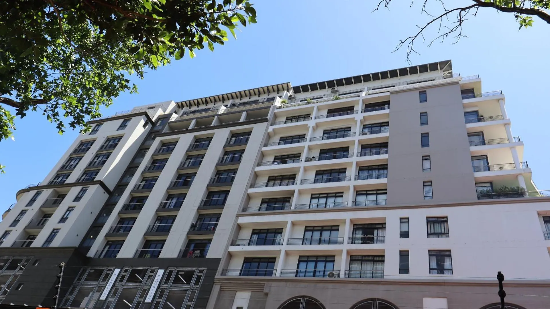 Cozy 1-Bedroom Apartment In Amazing Cape Town With Wifi, Ac