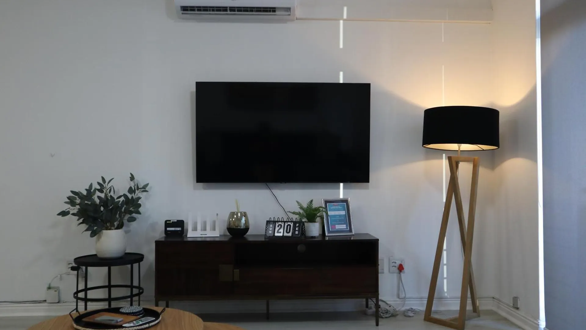 Cozy 1-Bedroom Apartment In Amazing Cape Town With Wifi, Ac