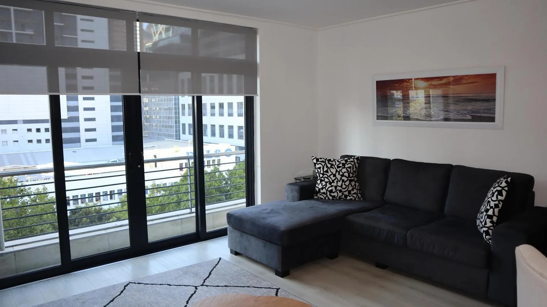 Cozy 1-Bedroom Apartment In Amazing Cape Town With Wifi, Ac