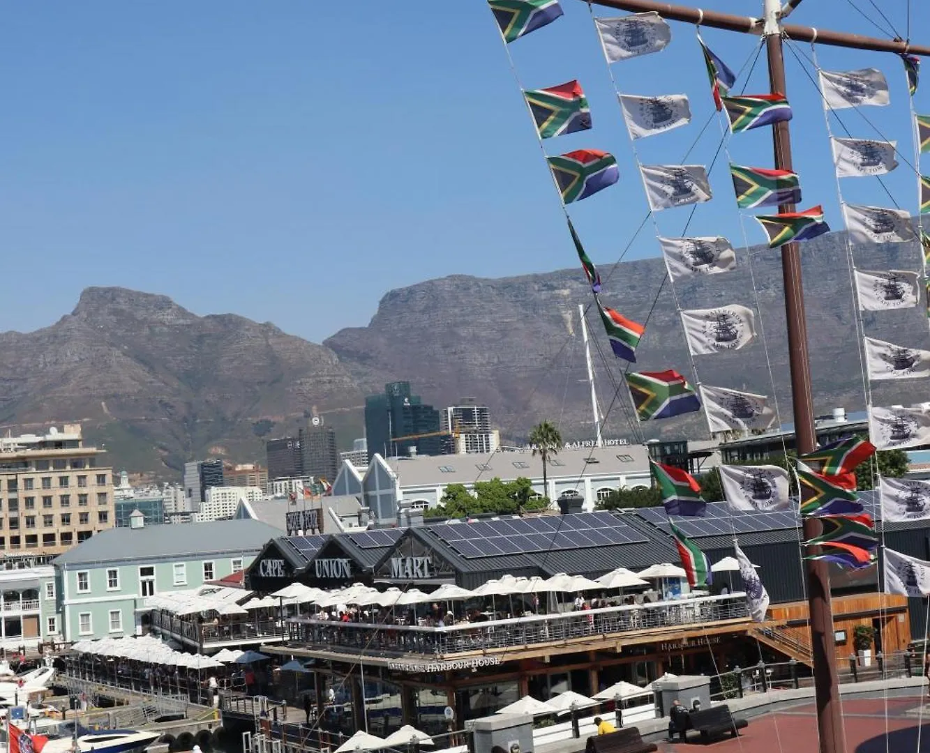Cozy 1-Bedroom Apartment In Amazing Cape Town With Wifi, Ac